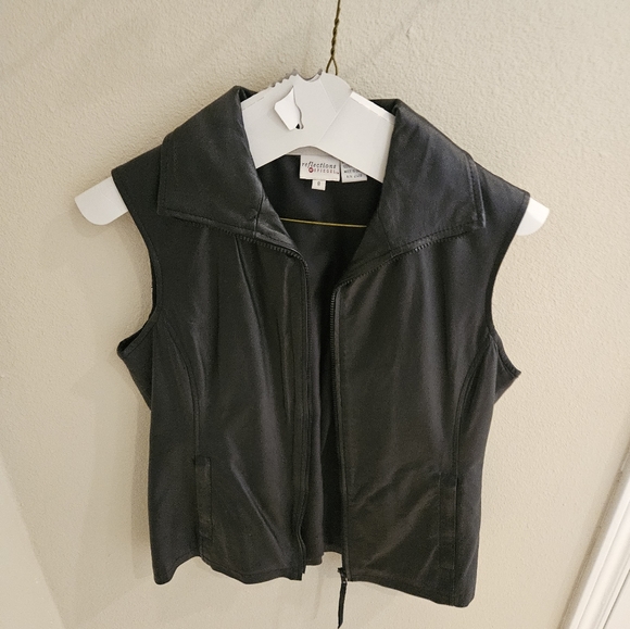 Leather Black Vest size Medium - Picture 2 of 3